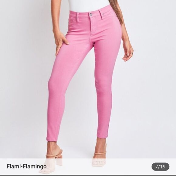 YMI‎ Midrise Skinny Jean - Picture 1 of 4